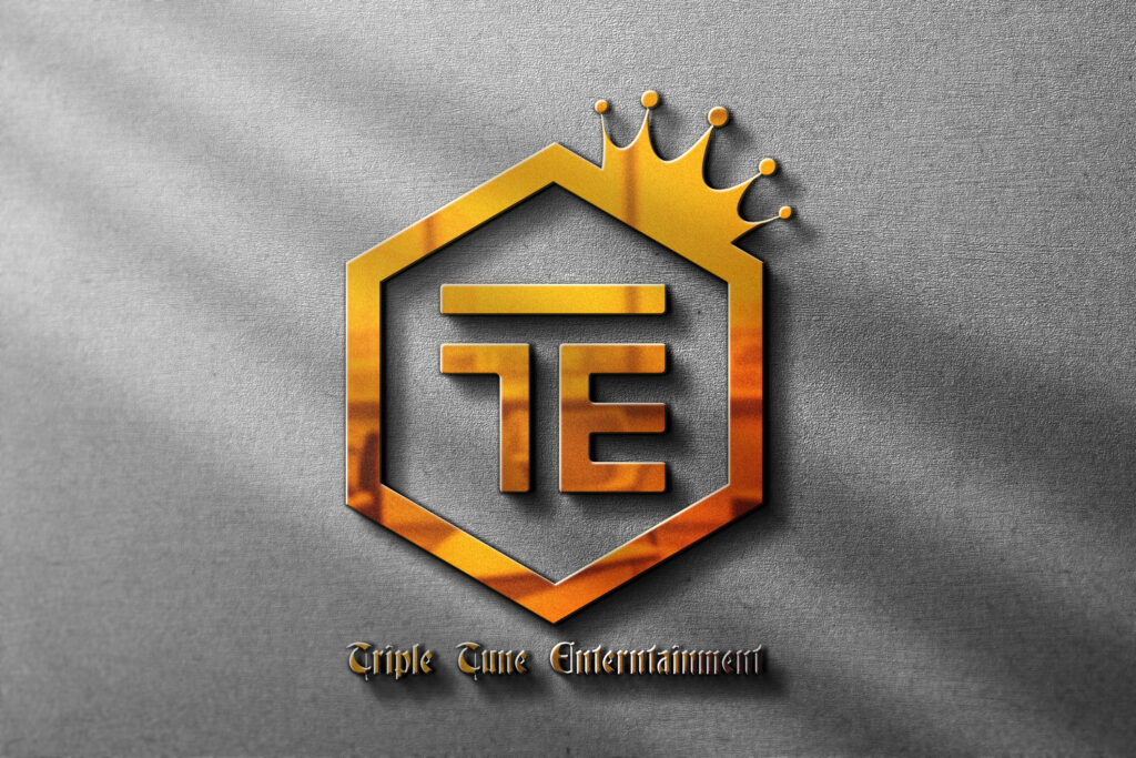 mockup-with-gold-logo